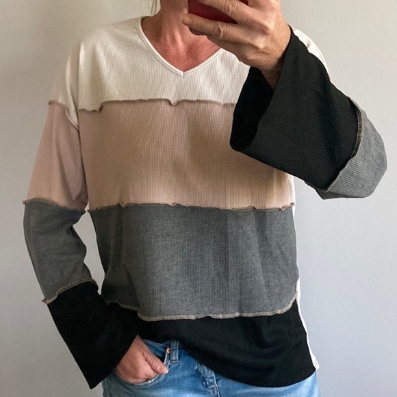 Color Block Long Sleeve Tunic Top - Picture 2 of 11